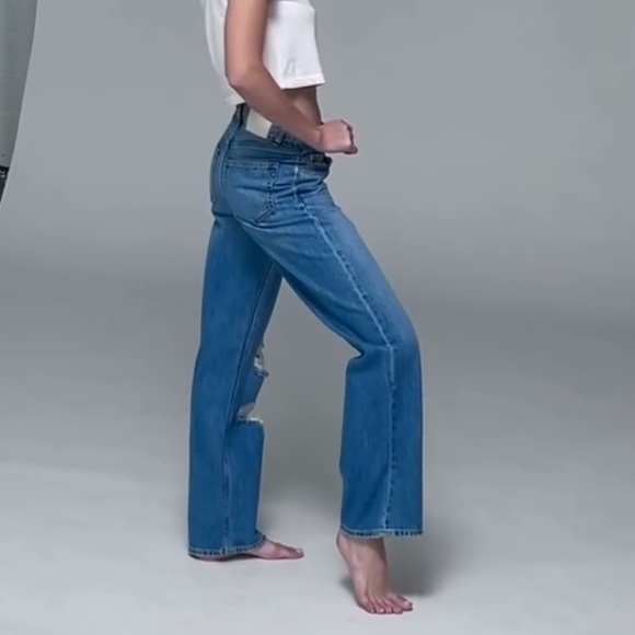 GRLFRND The Bella Low Rise Boyfriend in West Village Size 30 NEW WITH TAGS - Picture 2 of 9